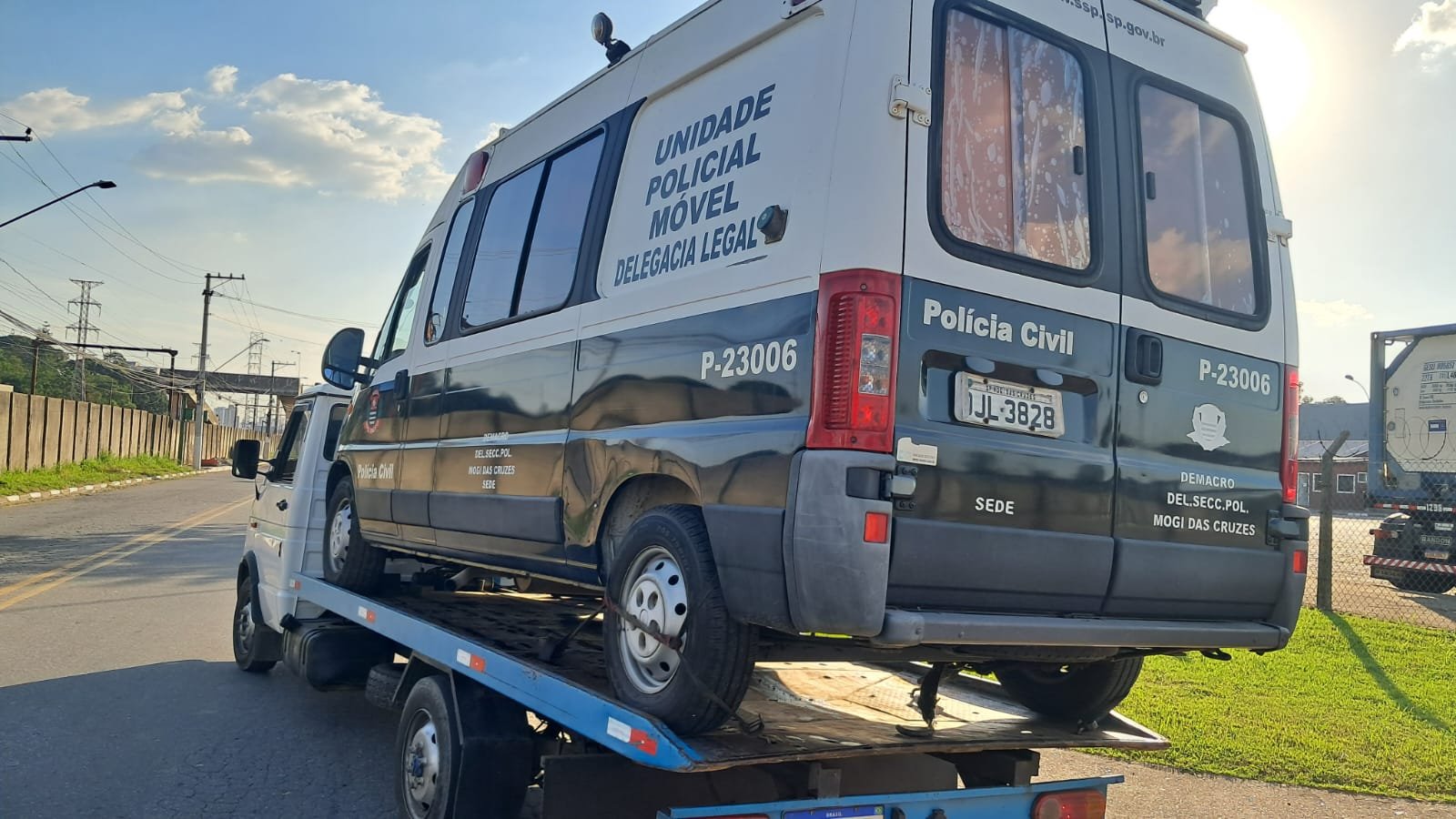 Socorro em rodovias do Alto Tietê — guincho urgente em estrada próximo a Mogi das Cruzes