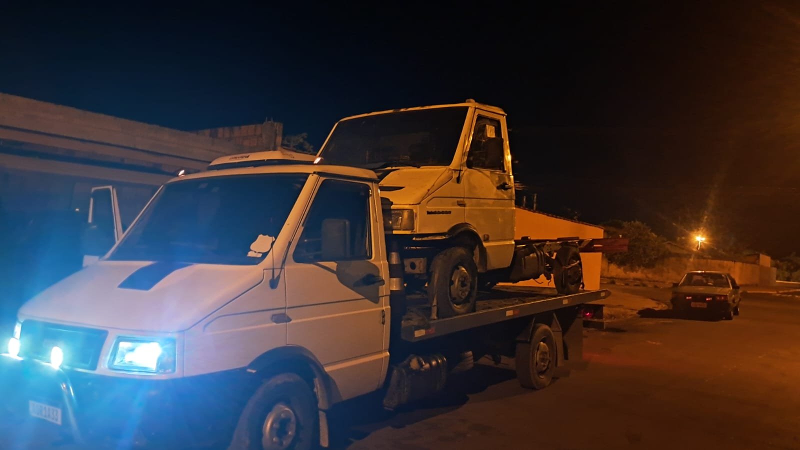 Caminhão guincho plataforma GS Auto Socorro em Mogi das Cruzes
